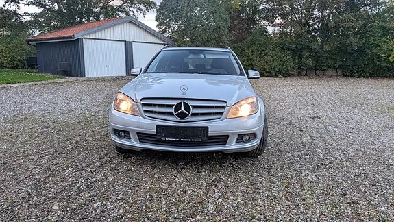Mercedes-Benz C200 2010 photo 3