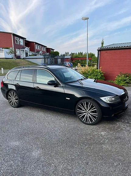 BMW 325I 2007 photo 2