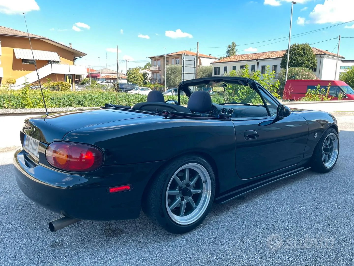 Mazda Mx-5 2001 photo 2