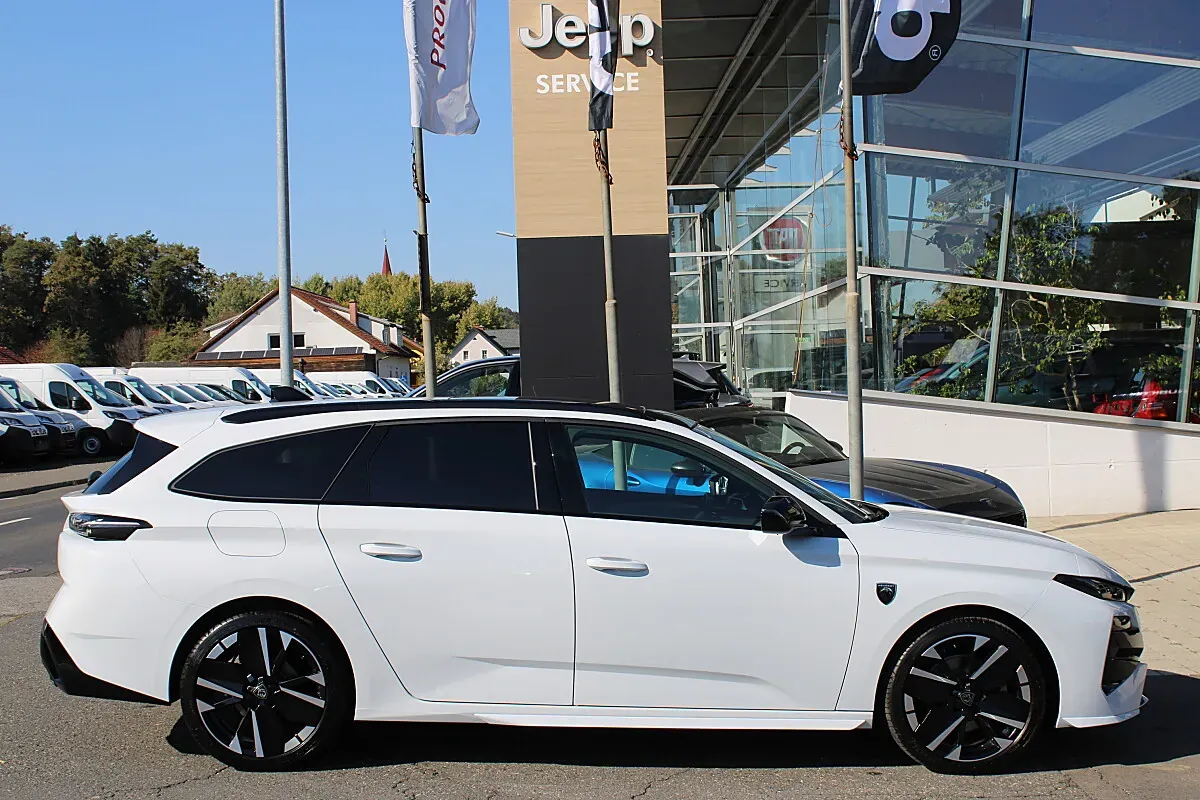 Peugeot 308 2026 photo 3
