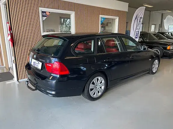 BMW 320D 2010 photo 4