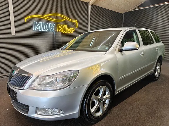 Skoda Octavia 2013 photo 2