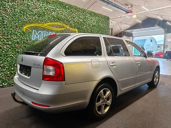 Skoda Octavia 2013 photo 4