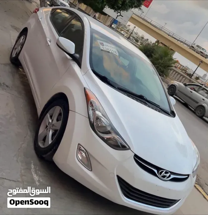 Hyundai Elantra 2013 photo 2