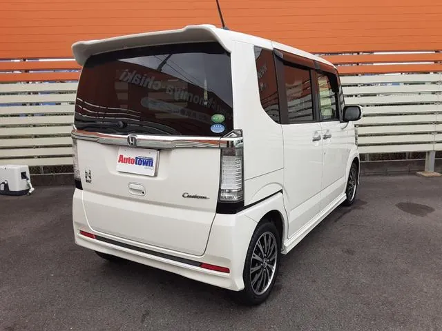 Honda N-Box 2015 photo 3