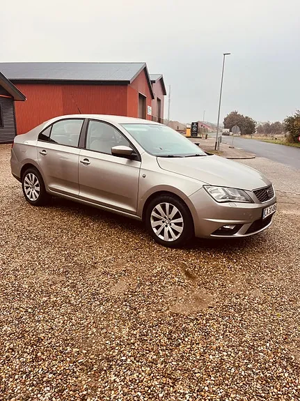 Seat Toledo 2013 photo 3