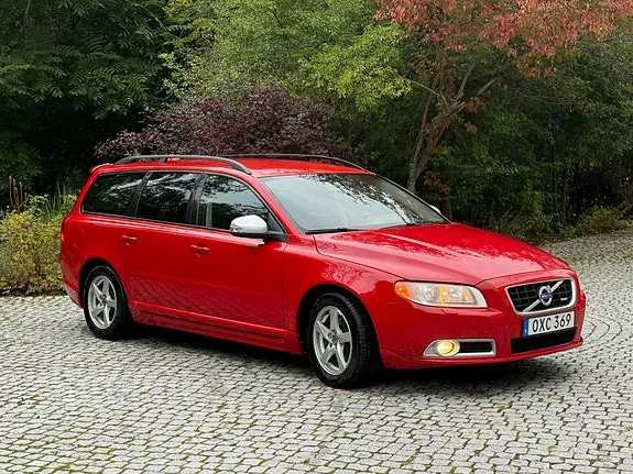 Volvo V70 2011 photo 2