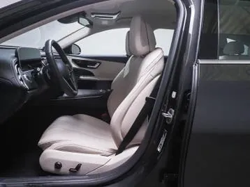 Mercedes-Benz E-Class 2025 photo 2