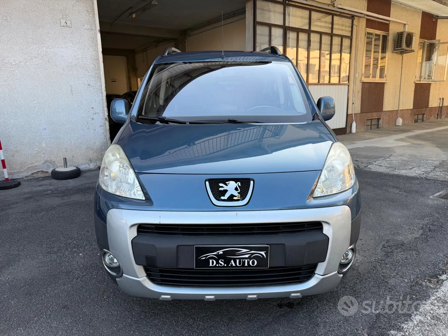 Peugeot Partner 2012 photo 3
