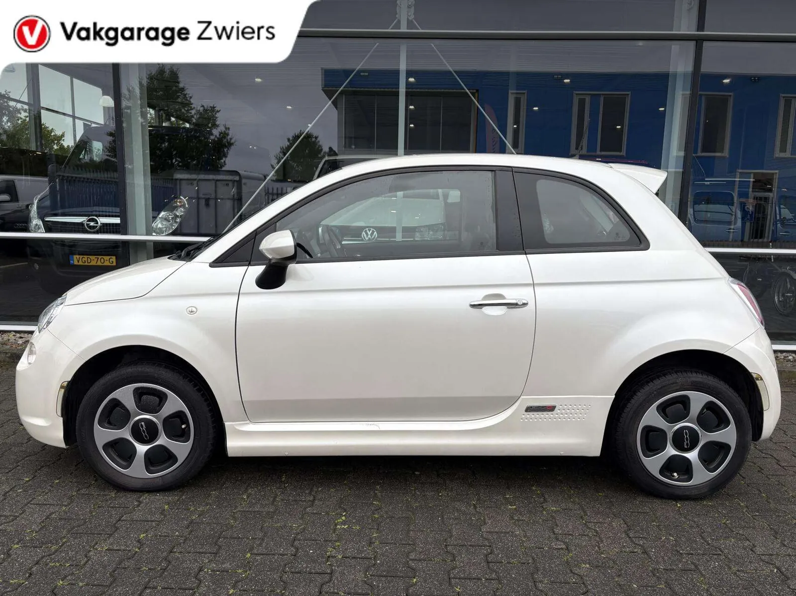 Fiat 500E 2018 photo 3