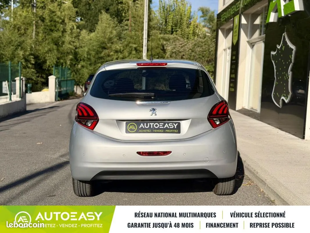 Peugeot 208 2016 photo 4