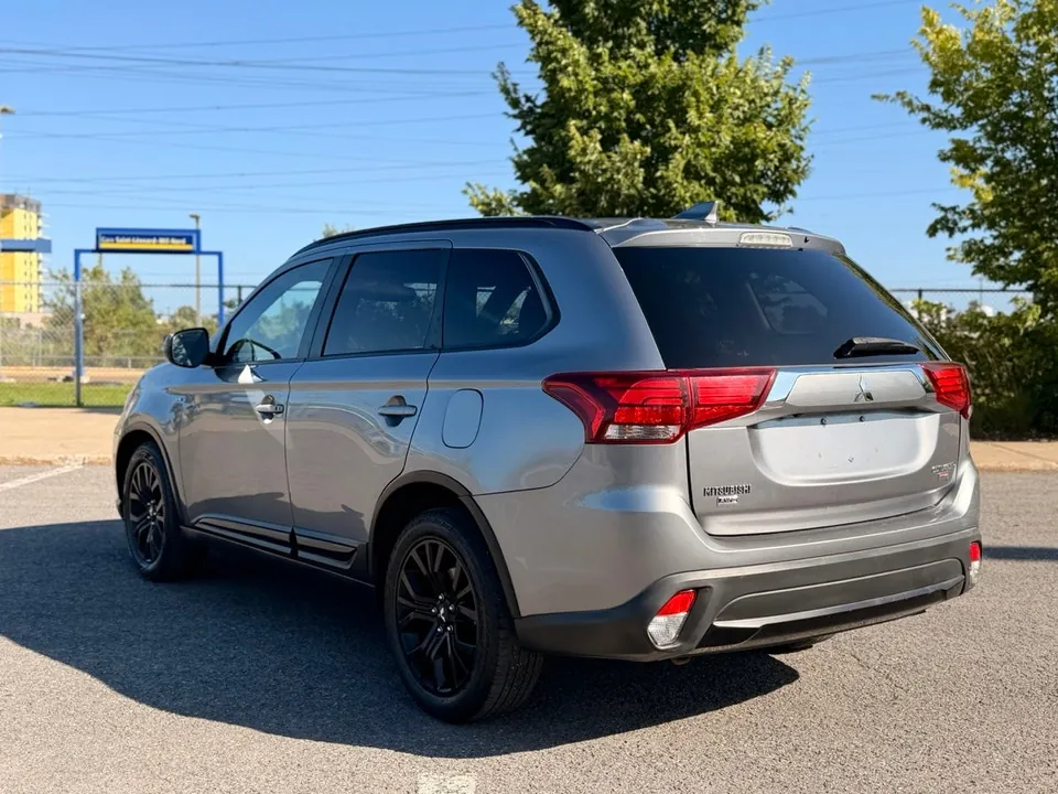 Mitsubishi Outlander 2018 photo 3