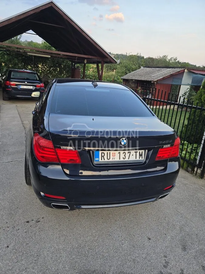 BMW 740 2012 photo 4