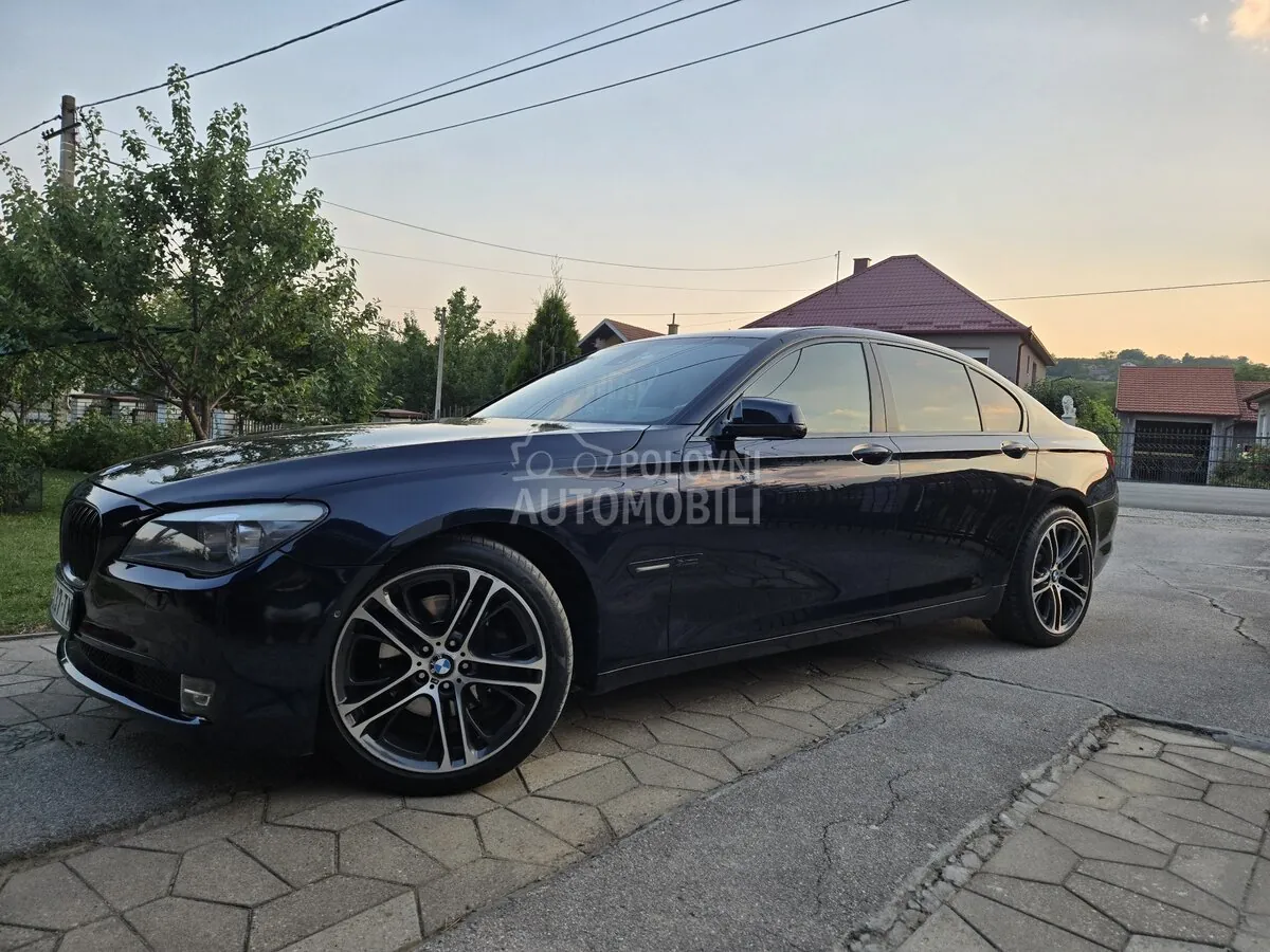 BMW 740 2012 photo 2
