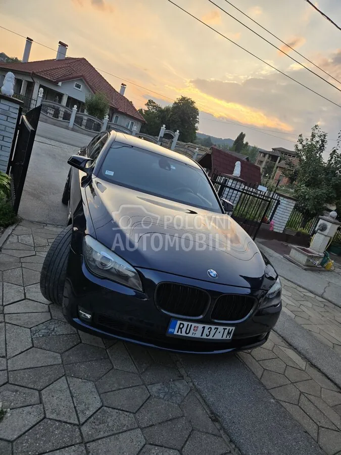 BMW 740 2012 photo 3
