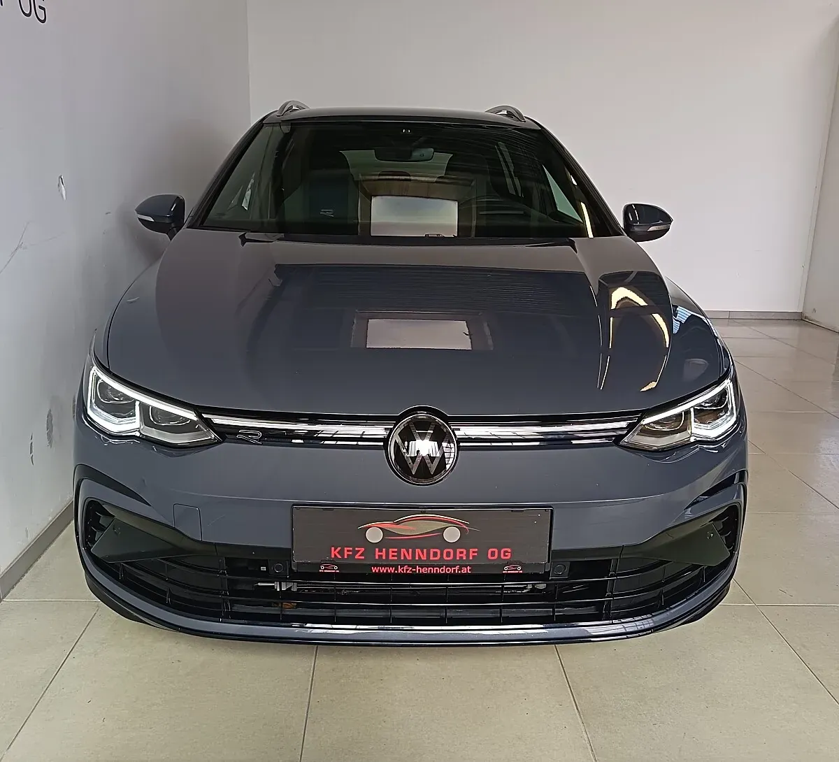 Volkswagen Golf 2024 photo 2