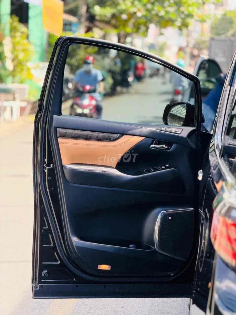 Toyota Alphard 2019 photo 3