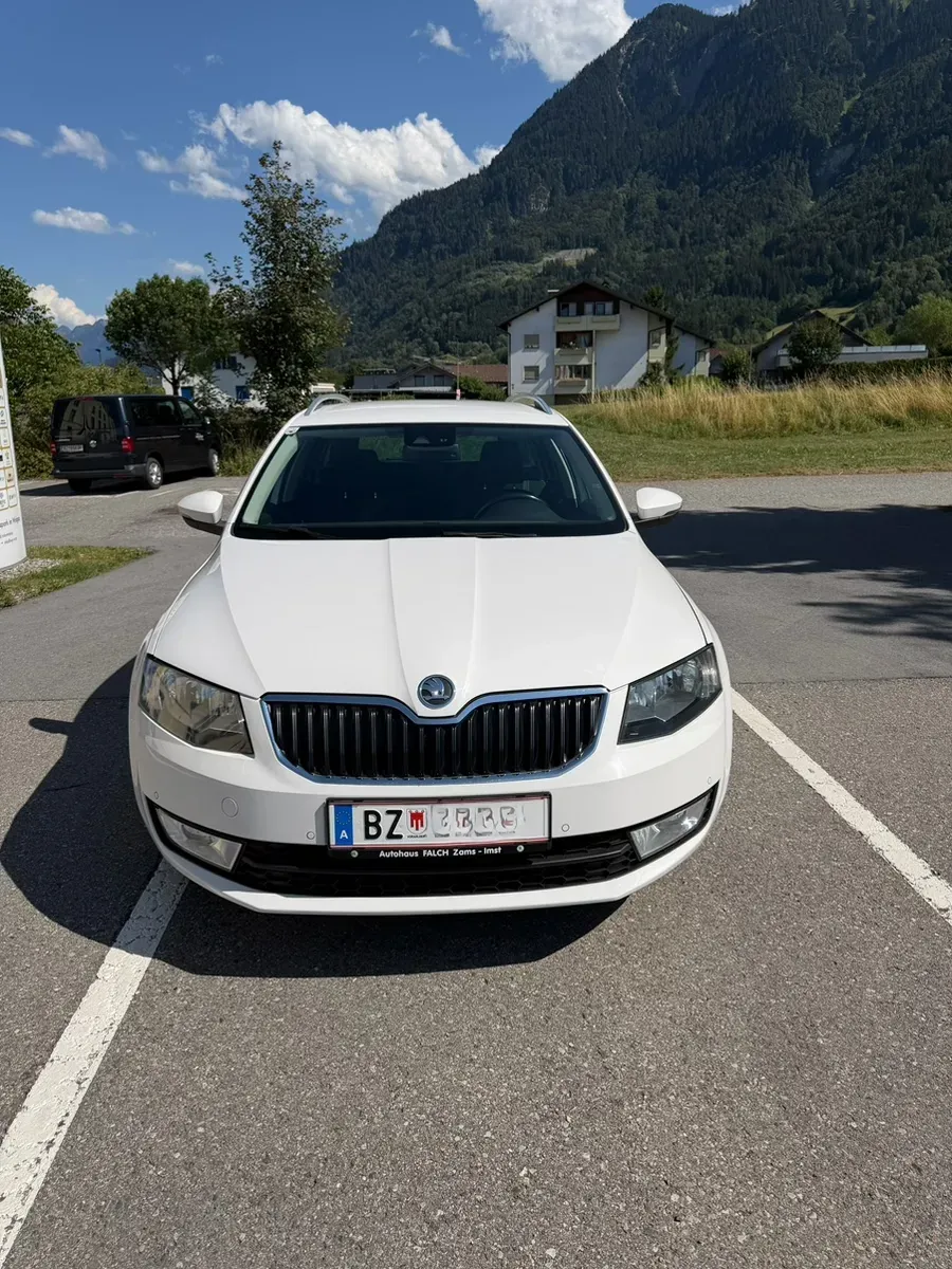 Skoda Octavia 2014 photo 2
