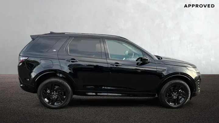 Land Rover Discovery Sport 2026 photo 5