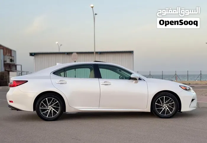 Lexus Es 350 2017 photo 3