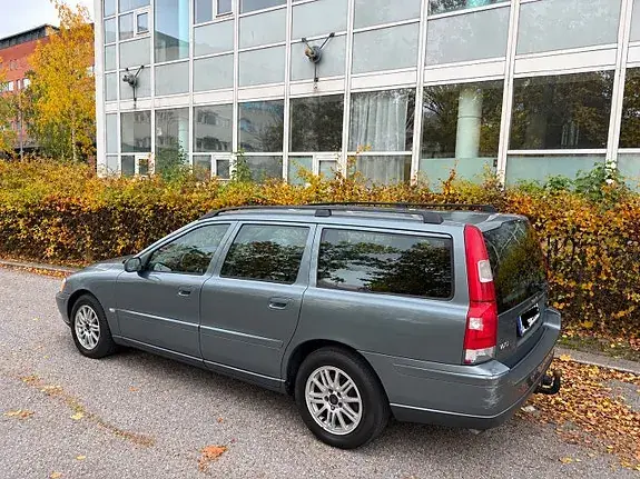 Volvo V70 2006 photo 2