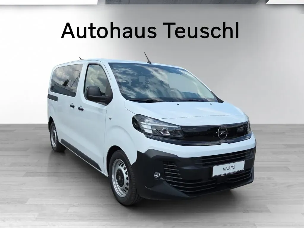 Opel Zafira photo 2