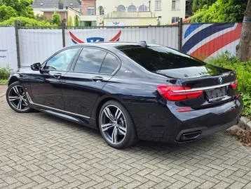BMW 740E M Sport 2018 photo 2