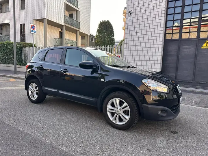 Nissan Qashqai 2012 photo 2