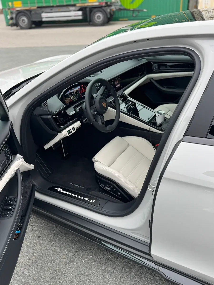 Porsche Panamera 2025 photo 3
