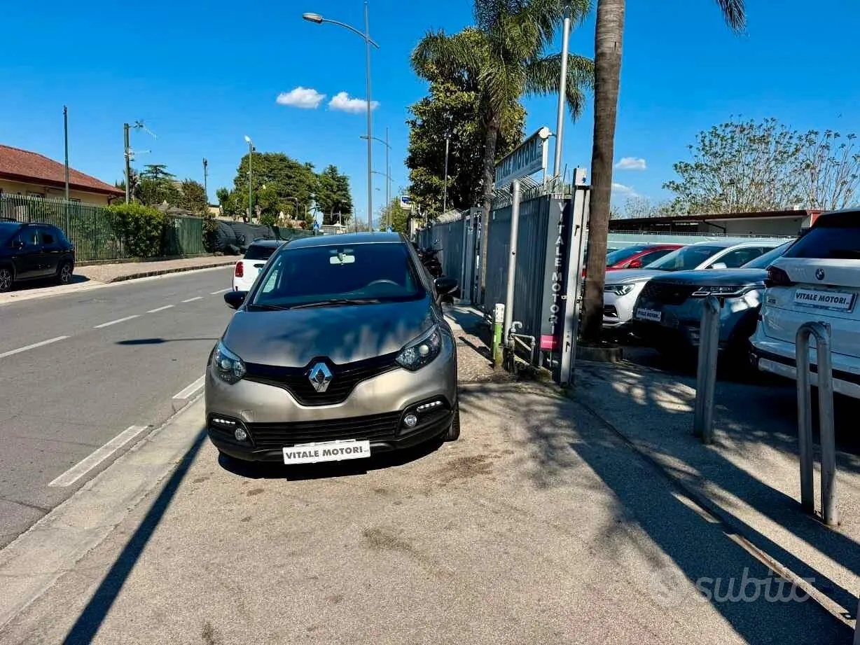 Renault Captur 2015 photo 2