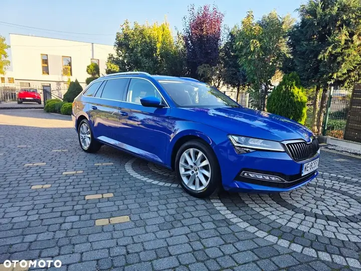 Skoda Superb 2023 photo 5