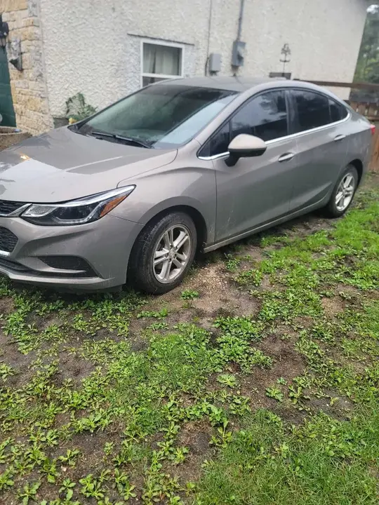 Chevrolet Cruze 2018 photo 2