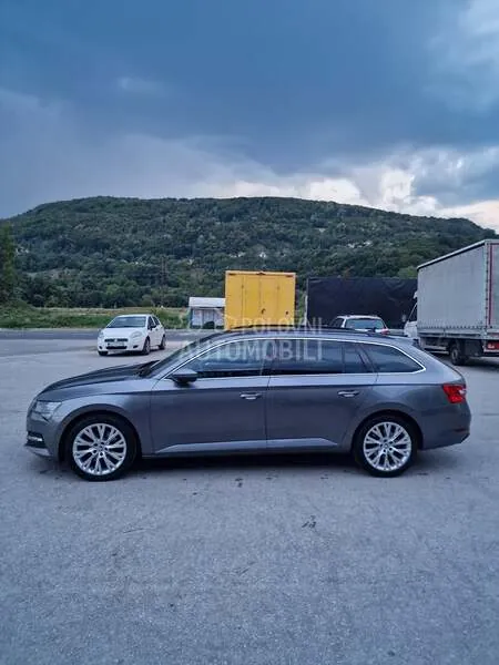 Skoda Superb 2022 photo 4