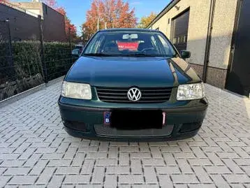 Volkswagen Polo 2000 photo 2