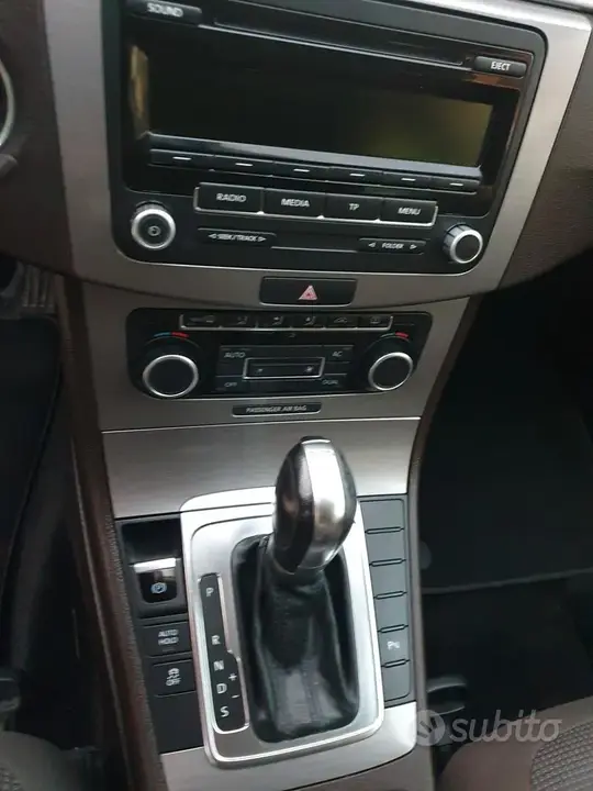 Volkswagen Passat 2012 photo 3