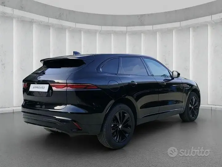Jaguar F-Pace 2024 photo 2