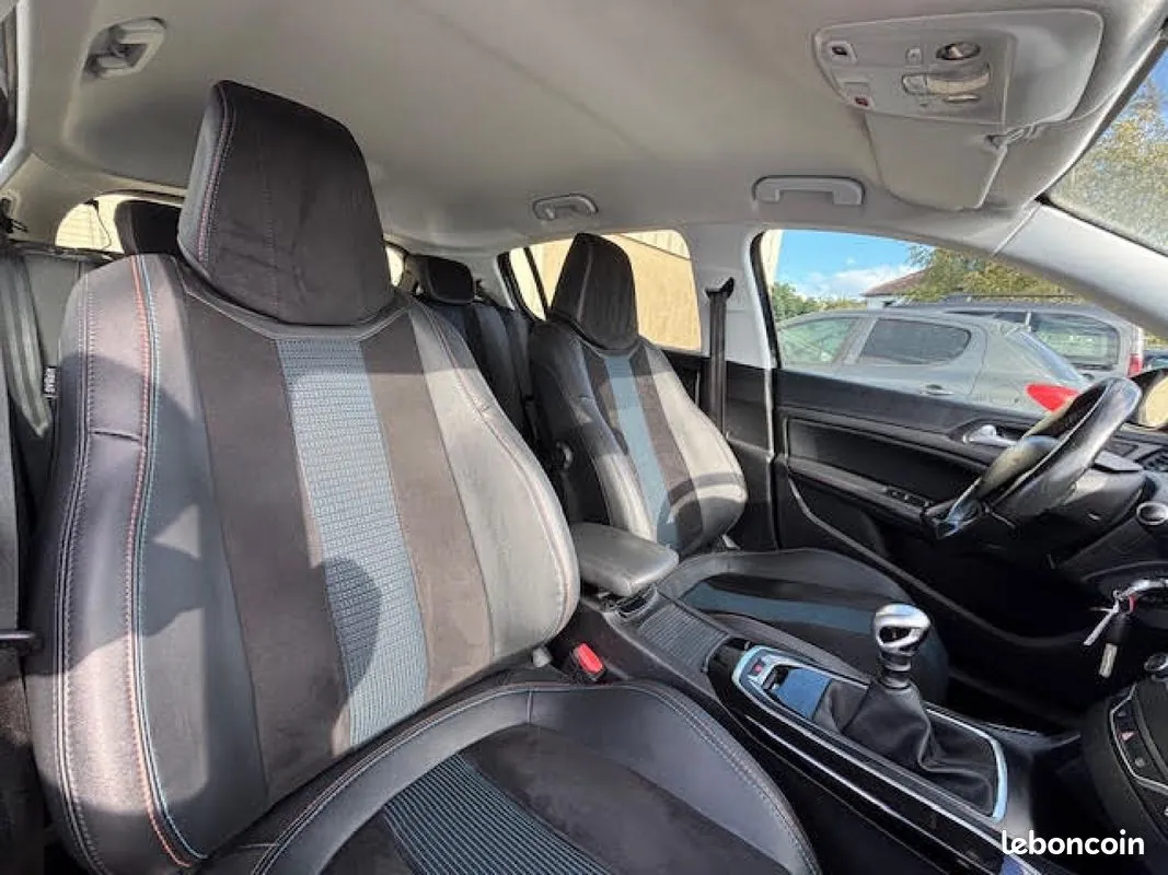 Peugeot 308 2019 photo 5