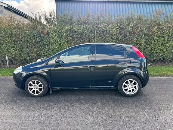 Fiat Grande Punto 2009 photo 4