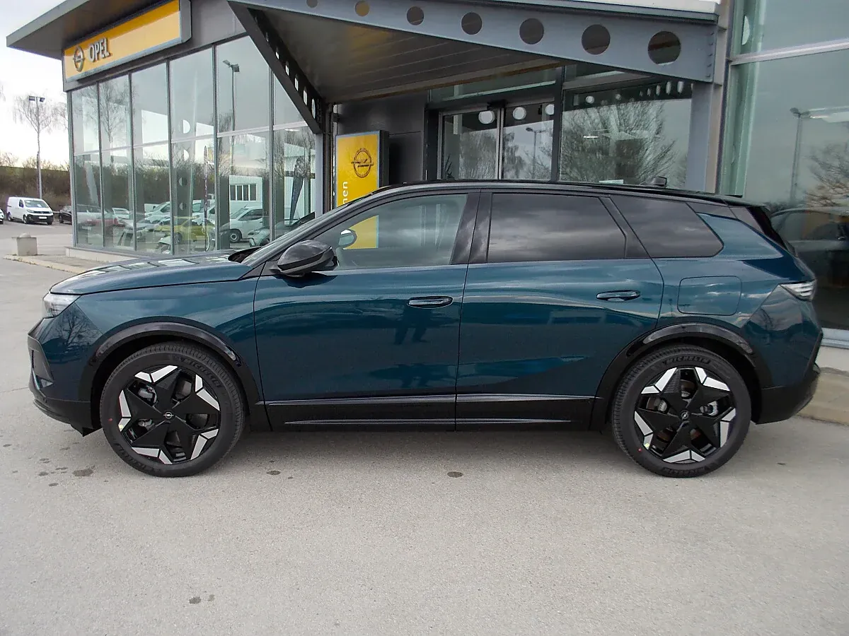 Opel Grandland photo 2