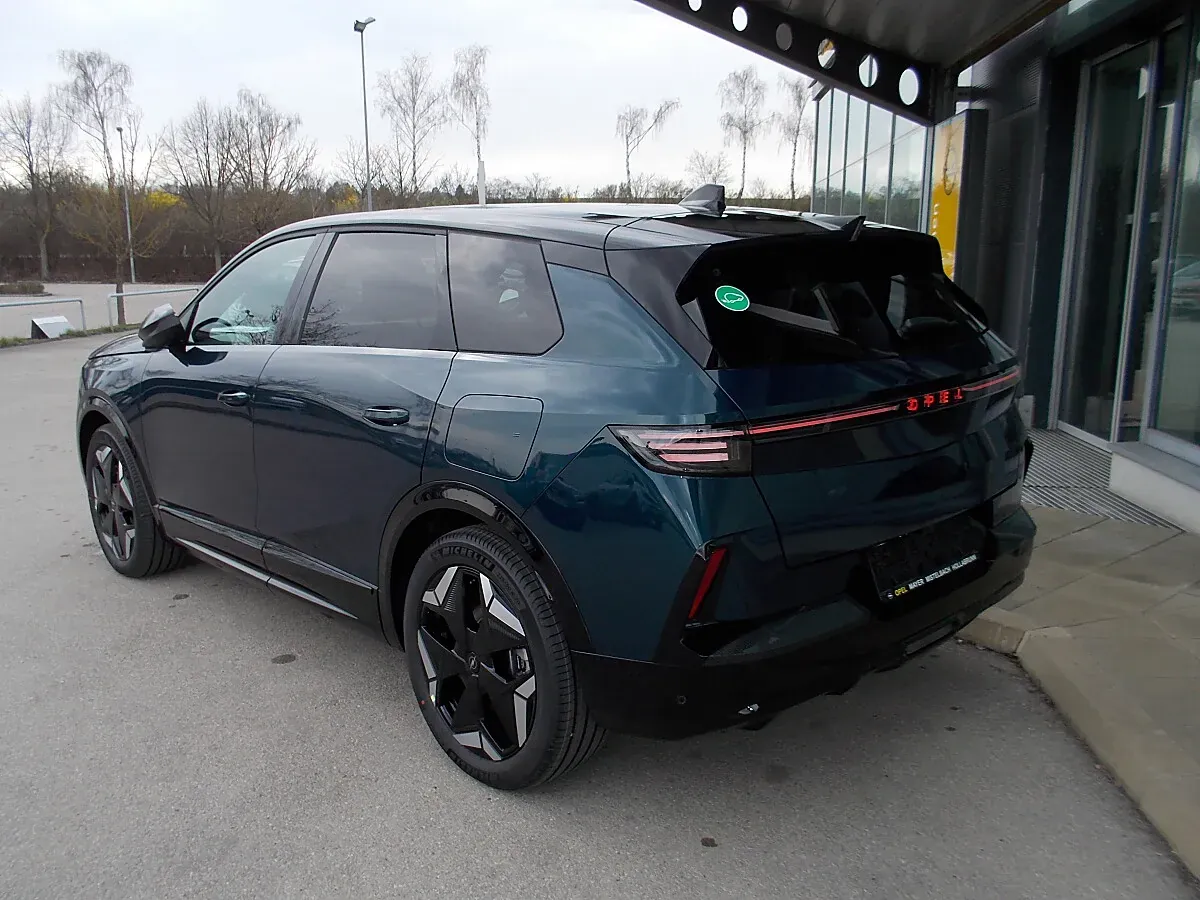 Opel Grandland photo 3