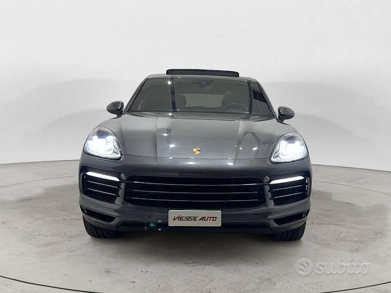 Porsche Cayenne 2019 photo 2