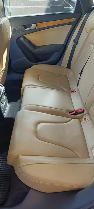 Audi A4 2010 photo 3