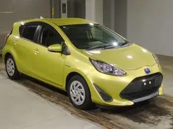 Toyota Aqua 2018 photo 2