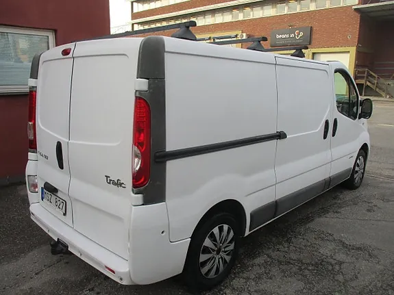 Renault Trafic 2012 photo 5