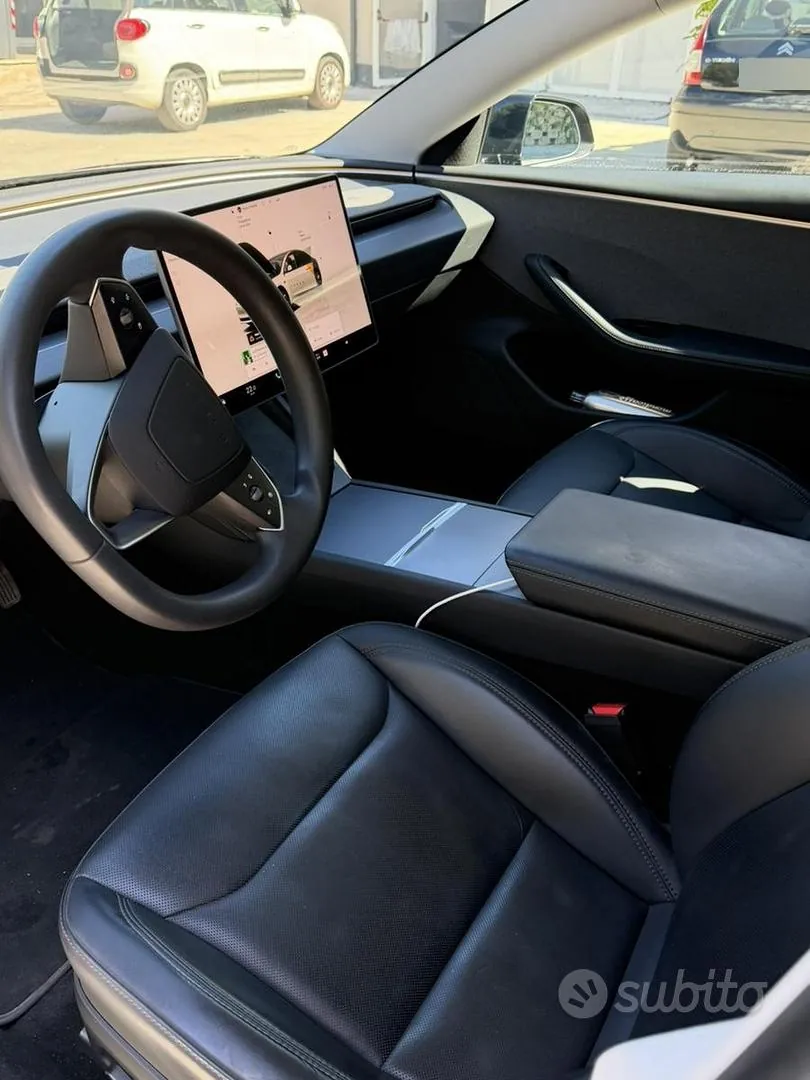 Tesla Model 3 2023 photo 5