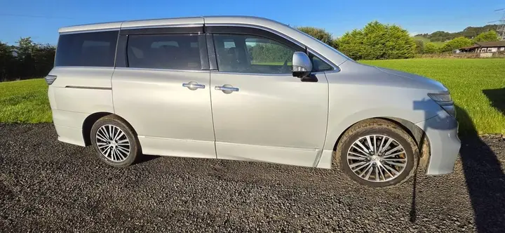 Nissan Elgrand 2026 photo 4