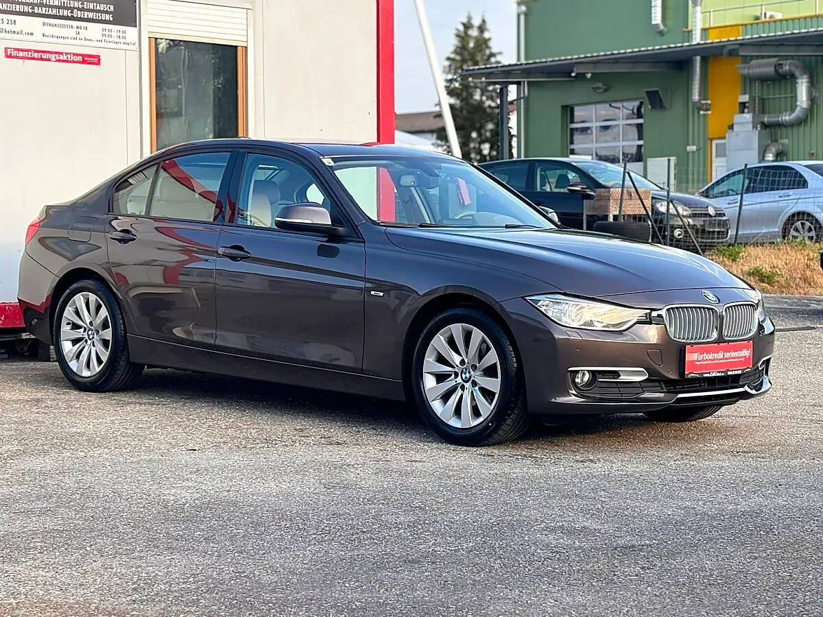 BMW 3 Series 2012 photo 3