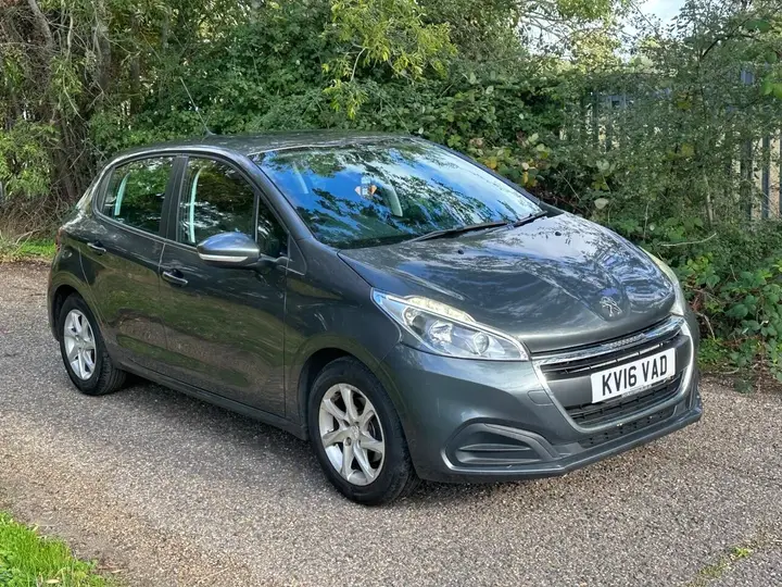 Peugeot 208