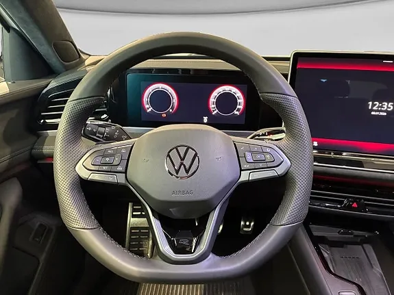 Volkswagen Passat 2025 photo 4