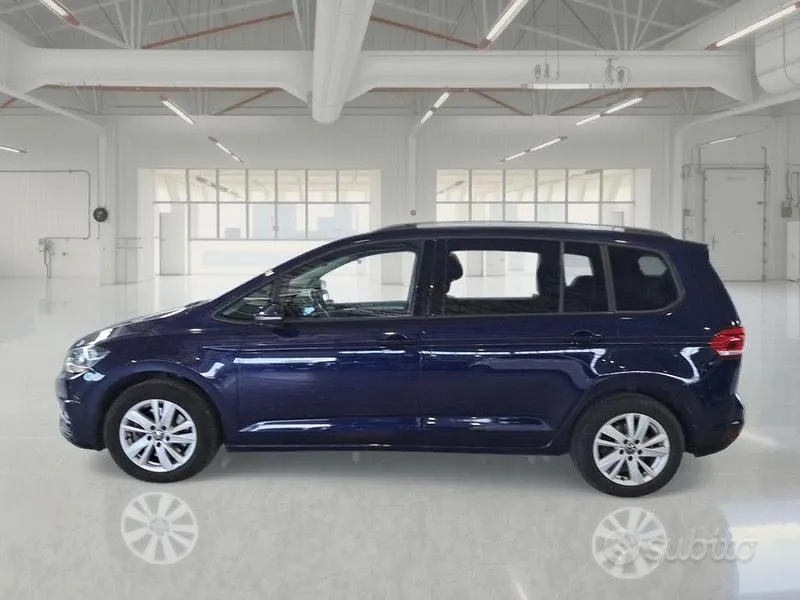 Volkswagen Touran 2023 photo 5